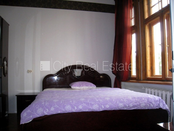 Fasādes māja, renovēta māja, ieeja no ielas, ir lifts, kāpņu telpa pēc kosmētiskā remonta, Rīga - foto 10