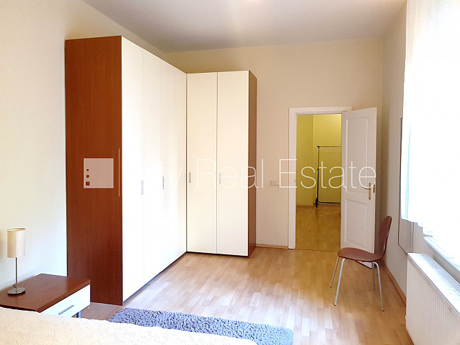 Pagalma māja, renovēta māja, fasāde ar dekoratīvo ķieģeļu apdari, slēgts pagalms, Rīga - foto 5