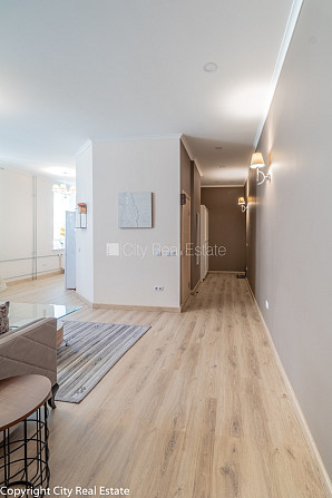 Fasādes māja, renovēta māja, logi vērsti uz ielas pusi, istabas izolētas, studio tipa, Rīga - foto 7