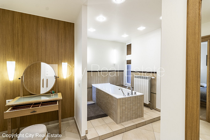 Pagalma māja, renovēta māja, dzīvokļu skaits ēkā  11 gab., slēgts pagalms, teritorijas Rīga - foto 16