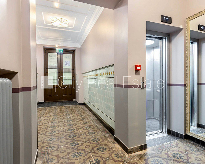 Fasādes māja, renovēta māja, vieta automašīnai, ieeja no ielas, luksuss apartamenti , ir Rīga - foto 13