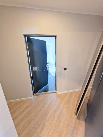 Fasādes māja, renovēta māja, slēgts pagalms, ieeja no ielas un pagalma, mansards, kāpņu Rīga - foto 16