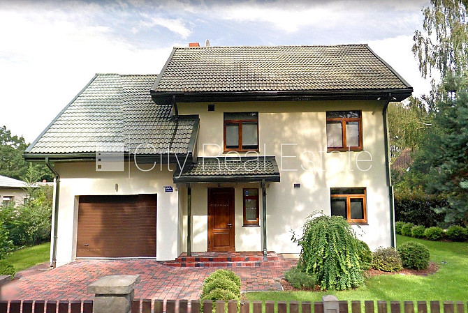 Privātmāja, labiekārtots apzaļumots pagalms, bruģēts piebraucamais ceļš, garāža vienai Jūrmala - foto 16