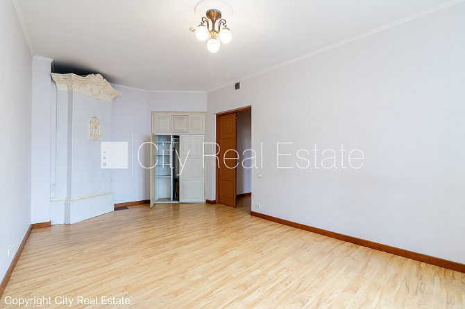 Fasādes māja, viena kvadrātmetra apsaimniekošanas maksa mēnesī  0,43 EUR, ieeja no ielas un Rīga - foto 8
