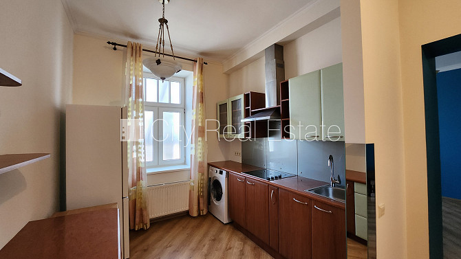 Fasādes māja, slēgts pagalms, ieeja no ielas un pagalma, kāpņu telpa pēc kosmētiskā Rīga - foto 10