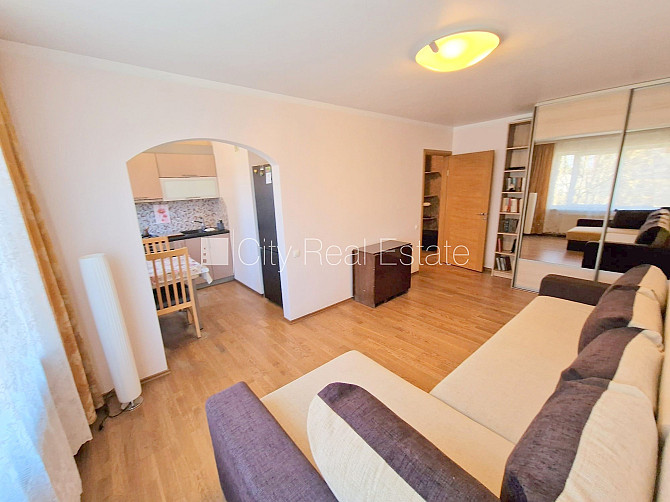 Fasādes māja, viena kvadrātmetra apsaimniekošanas maksa mēnesī  0,50 EUR, ieeja no ielas, Rīga - foto 1