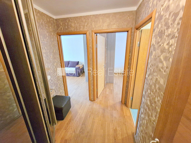 Fasādes māja, viena kvadrātmetra apsaimniekošanas maksa mēnesī  0,50 EUR, ieeja no ielas, Rīga - foto 16