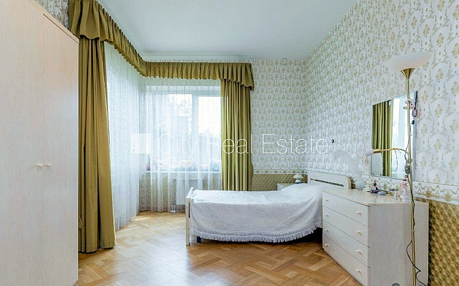 Fasādes māja, renovēta māja, slēgts pagalms, ieeja no pagalma, kāpņu telpa pēc kapitālā Rīga - foto 11