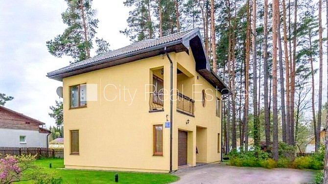 Fasādes māja, renovēta māja, slēgts pagalms, ieeja no pagalma, kāpņu telpa pēc kapitālā Rīga - foto 20