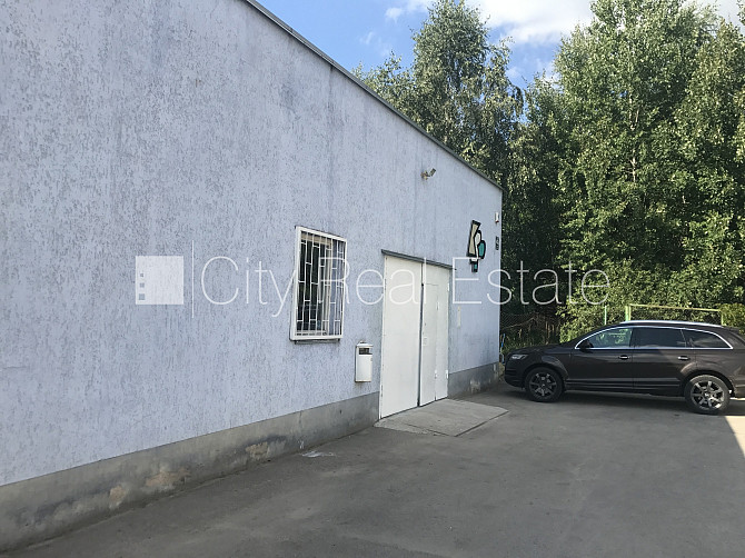 Renovēta māja, vieta vairākām automašīnām, mājā pieslēgta 3 fāžu elektroenerģijas Rīga - foto 3