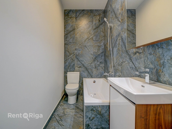 Iegādei pieejams studio tipa dzīvoklis renovēta ēka pašā Rīgas centrā.  Šī ir lieliska Rīga - foto 6