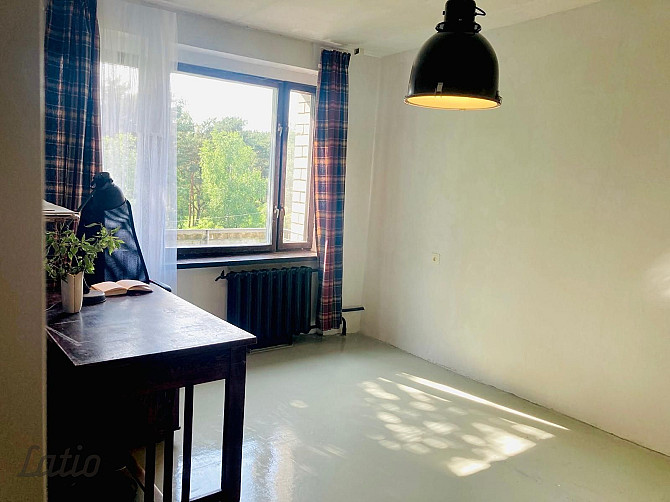 Pārdod mājīgu, gaišu un klusu divistabu dzīvokli Jūrmalā, Kauguros. Logi vērsti uz divām Jūrmala - foto 7
