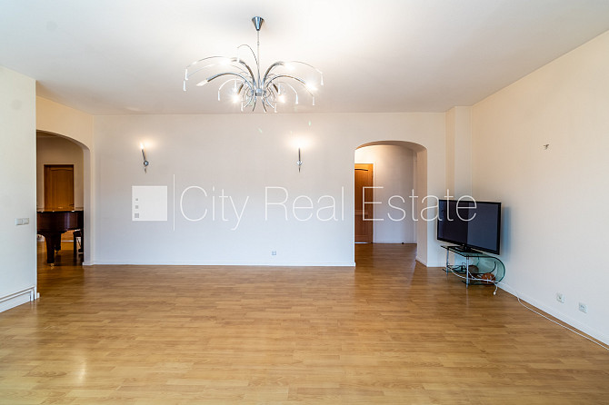 Fasādes māja, renovēta māja, viena kvadrātmetra apsaimniekošanas maksa mēnesī  0,93 EUR, Rīga - foto 9