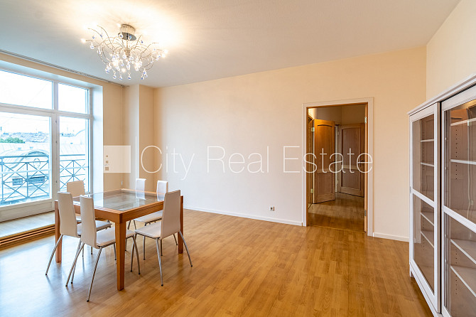 Fasādes māja, renovēta māja, viena kvadrātmetra apsaimniekošanas maksa mēnesī  0,93 EUR, Rīga - foto 5