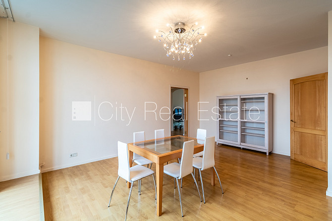 Fasādes māja, renovēta māja, viena kvadrātmetra apsaimniekošanas maksa mēnesī  0,93 EUR, Rīga - foto 6