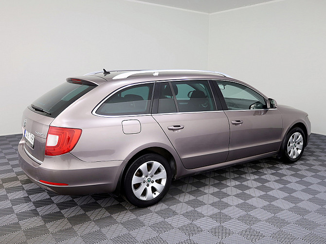 Skoda Superb Comfortline ATM 1.8 118kW Таллин - изображение 3