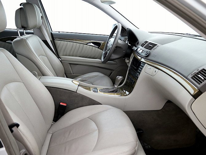 Mercedes-Benz E 320 Avantgarde 4Matic 4x4 ATM 3.0 CDI 165kW Таллин - изображение 6