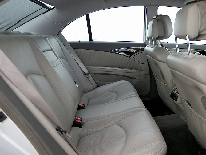 Mercedes-Benz E 320 Avantgarde 4Matic 4x4 ATM 3.0 CDI 165kW Таллин - изображение 7