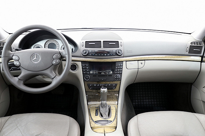 Mercedes-Benz E 320 Avantgarde 4Matic 4x4 ATM 3.0 CDI 165kW Таллин - изображение 5