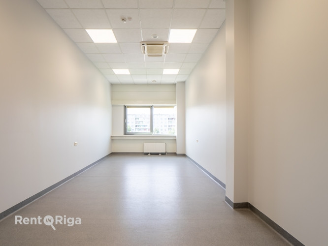 Pieejamas telpas, kas piemērojamas medicinas centra vai biroja vajadzībām.  + 1-3. stāvā Rīga - foto 11