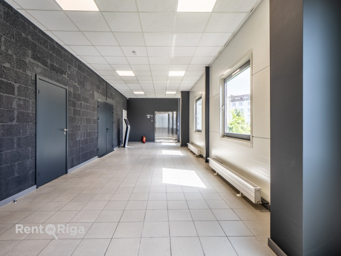 Pieejamas telpas, kas piemērojamas medicinas centra vai biroja vajadzībām.  + 1-3. stāvā Rīga - foto 15