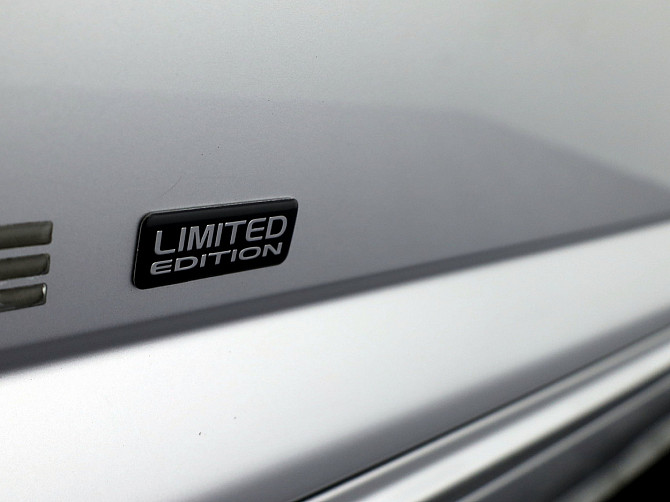 Jeep Cherokee Limited 4x4 2.8 CRD 110kW Таллин - изображение 8