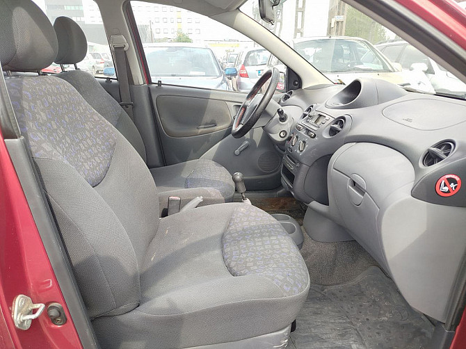 Toyota Yaris City 1.0 50kW Таллин - изображение 6