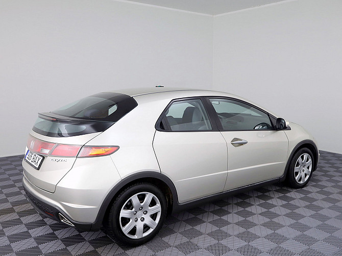 Honda Civic Elegance 1.8 103kW Tallina - foto 3