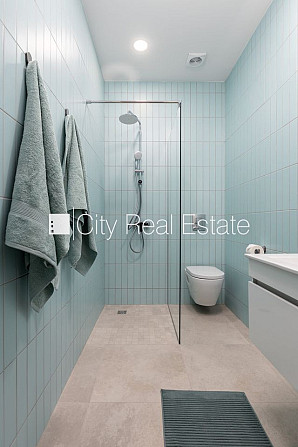 Pagalma ēka, renovēta māja, slēgts pagalms, ieeja no ielas un pagalma, ir lifts, kāpņu telpa Rīga - foto 10