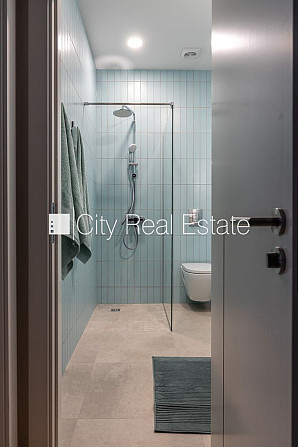 Pagalma ēka, renovēta māja, slēgts pagalms, ieeja no ielas un pagalma, ir lifts, kāpņu telpa Rīga - foto 12