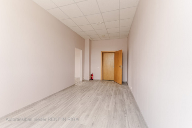 Gaišas un kvalitatīvas biroja telpas Purvciemā, netālu no tirdzniecības centra Domina.  Nomas Rīga - foto 4