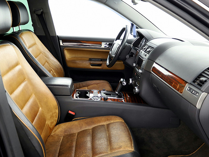 Volkswagen Touareg Individual R-Line 2.5 TDI 128kW Tallina - foto 6