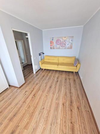 Renovēta māja, labiekārtota apzaļumota teritorija, studio tipa, virtuve apvienota ar istabu, Rīga - foto 12