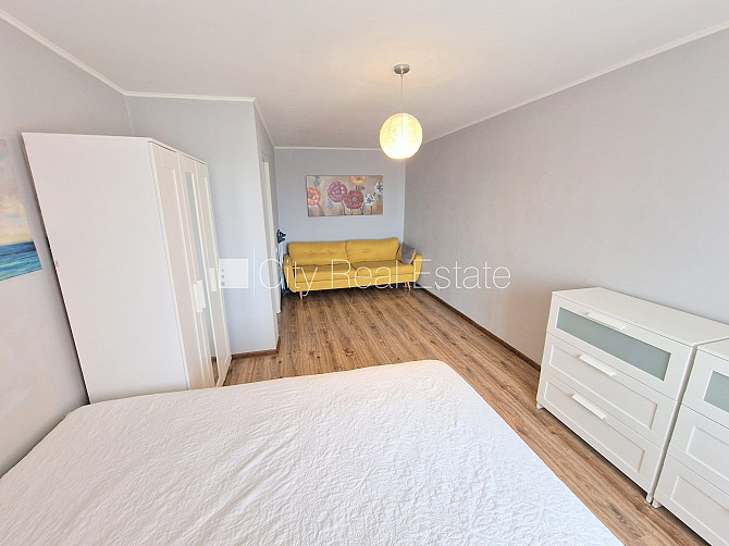 Renovēta māja, labiekārtota apzaļumota teritorija, studio tipa, virtuve apvienota ar istabu, Rīga - foto 9