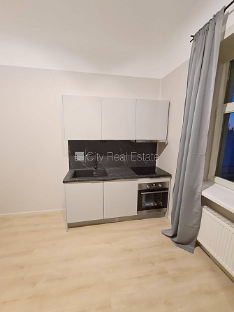 Fasādes māja, renovēta māja, slēgts pagalms, ieeja no ielas un pagalma, ir lifts, kāpņu Rīga - foto 4