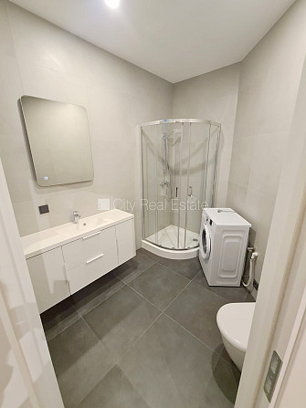 Fasādes māja, renovēta māja, slēgts pagalms, ieeja no ielas un pagalma, ir lifts, kāpņu Rīga - foto 10