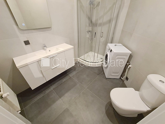 Fasādes māja, renovēta māja, slēgts pagalms, ieeja no ielas un pagalma, ir lifts, kāpņu Rīga - foto 11
