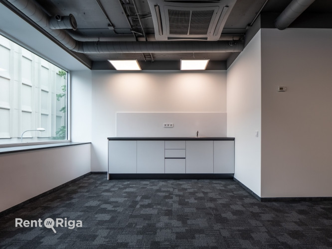 Modern office in the Quiet Centre, located on the 3rd floor of a newly built office building.  The l Рига - изображение 5
