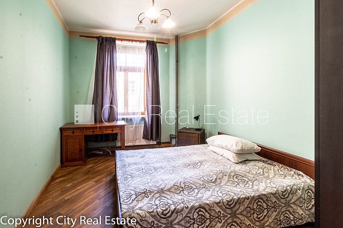 Pagalma māja, renovēta māja, slēgts pagalms, ir lifts, kāpņu telpa pēc kosmētiskā remonta, Rīga - foto 4