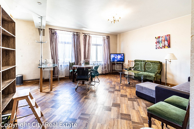 Pagalma māja, renovēta māja, slēgts pagalms, ir lifts, kāpņu telpa pēc kosmētiskā remonta, Rīga - foto 10