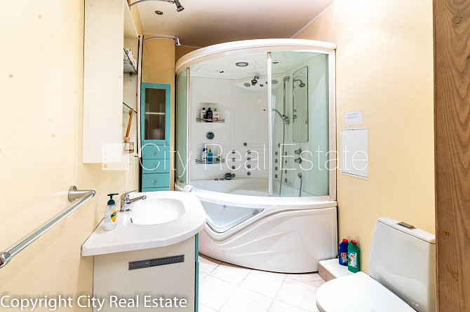 Pagalma māja, renovēta māja, slēgts pagalms, ir lifts, kāpņu telpa pēc kosmētiskā remonta, Rīga - foto 17