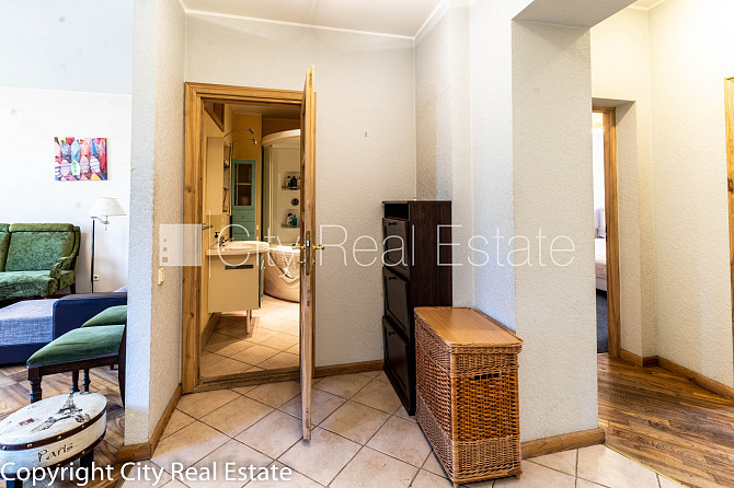 Pagalma māja, renovēta māja, slēgts pagalms, ir lifts, kāpņu telpa pēc kosmētiskā remonta, Rīga - foto 16