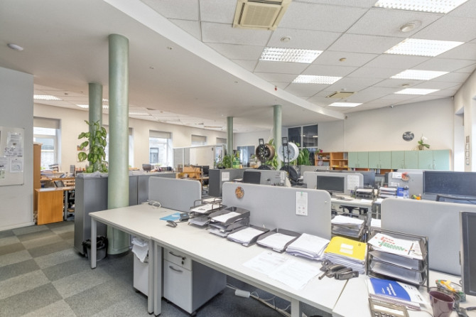 Izīrē biroja telpas  250 m, ērta lokācija, 18 atsevišķas istabas  Īpašnieks piedāvā Rīga - foto 8