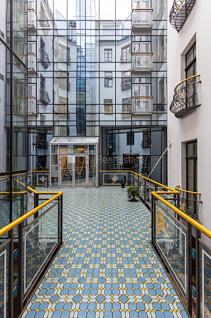 Fasādes māja, renovēta māja, labiekārtots apzaļumots pagalms, vieta vairākām Rīga - foto 18