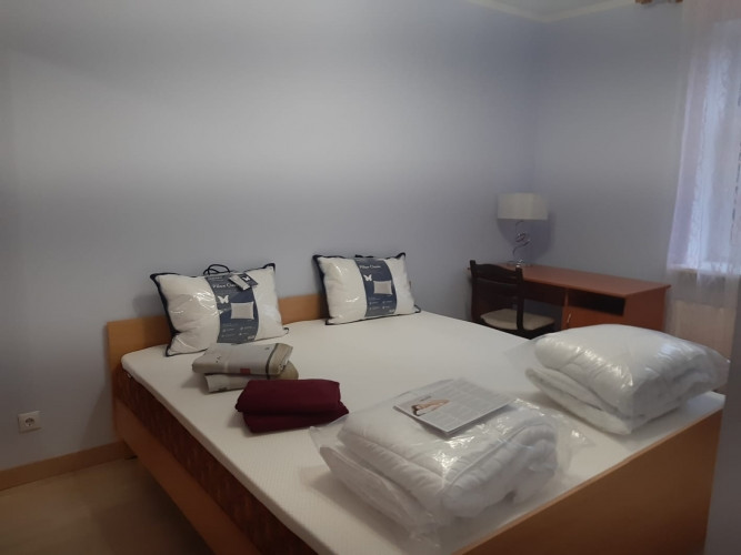 Available from September, 2025 - two bedroom apartment for long term rent. Located in the very cente Рига - изображение 7