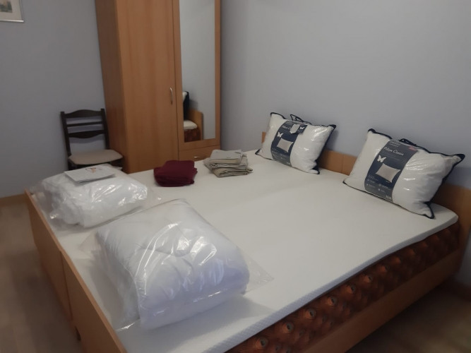 Available from September, 2025 - two bedroom apartment for long term rent. Located in the very cente Рига - изображение 6