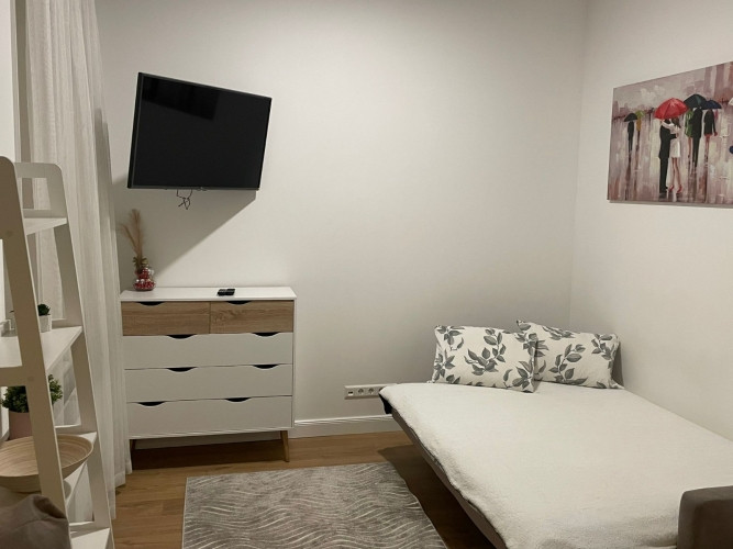 Ilgtermiņa īrei piedāvājam labiekārtotu studio tipa dzīvokli pašā Rīgas centrā, blakus Rīga - foto 8