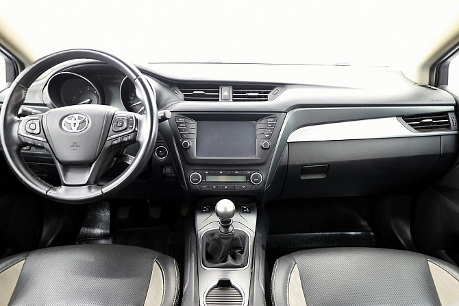 Toyota Avensis Luxury 1.6 D-4D 82kW Таллин - изображение 5