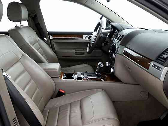 Volkswagen Touareg Highline Facelift ATM 3.0 TDI 165kW Таллин