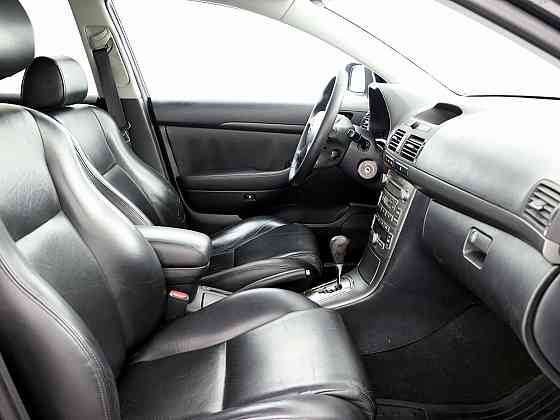 Toyota Avensis Luxury ATM 2.4 120kW Tallina